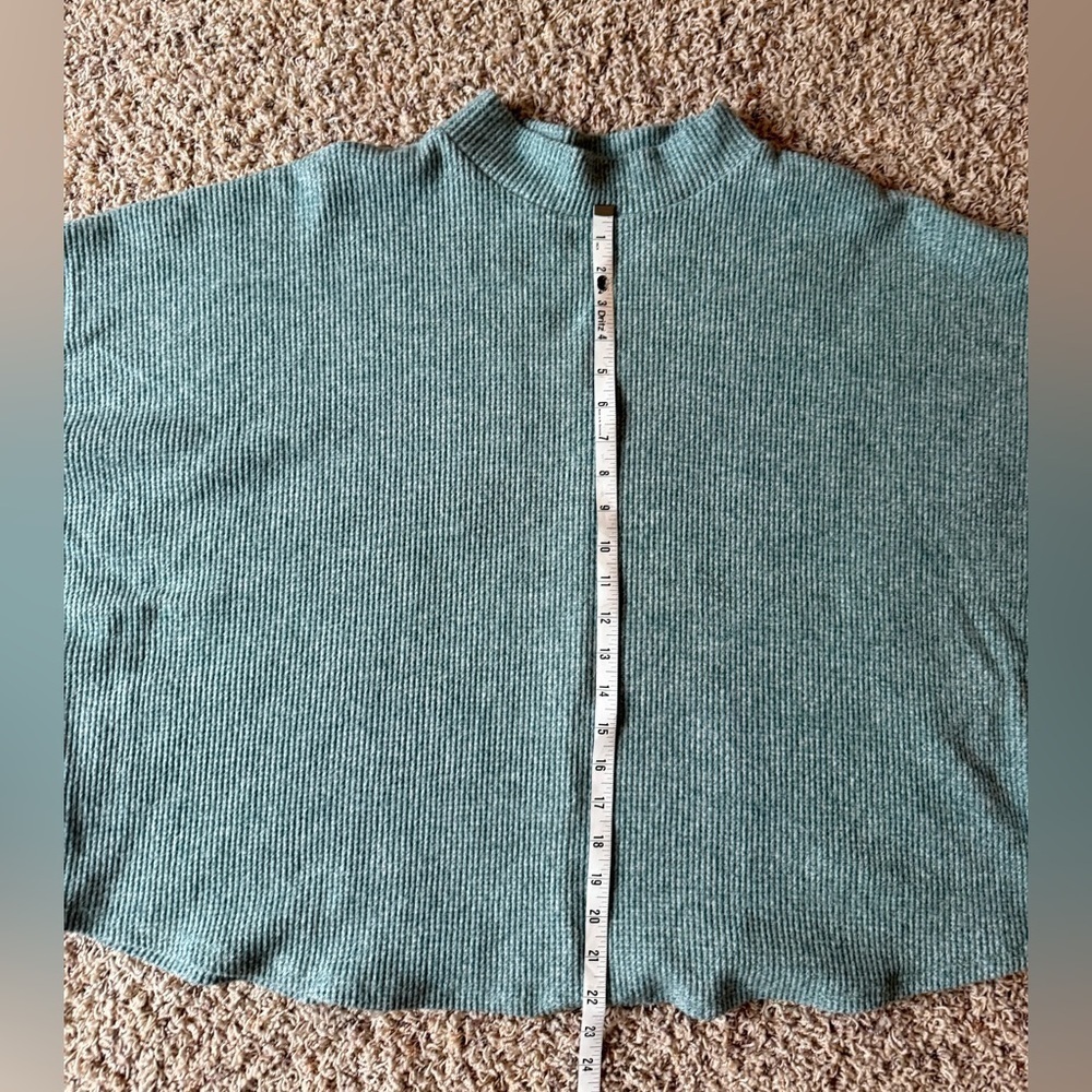 Cherish Women’s Sage Green Mock Neck Batwing Sleeve Knit Sweater Medium Soft - Picture 8 of 8